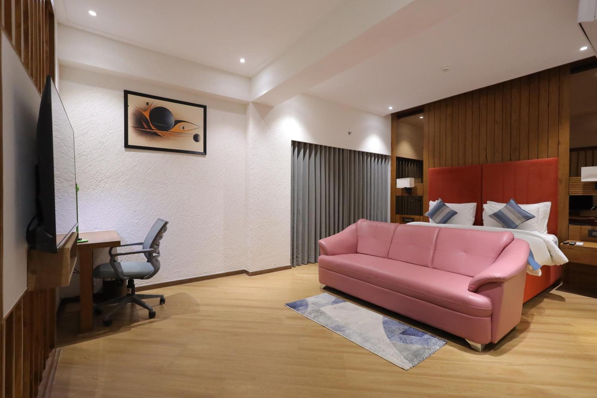 Ramada Encore By Wyndham Viramgam Экстерьер фото