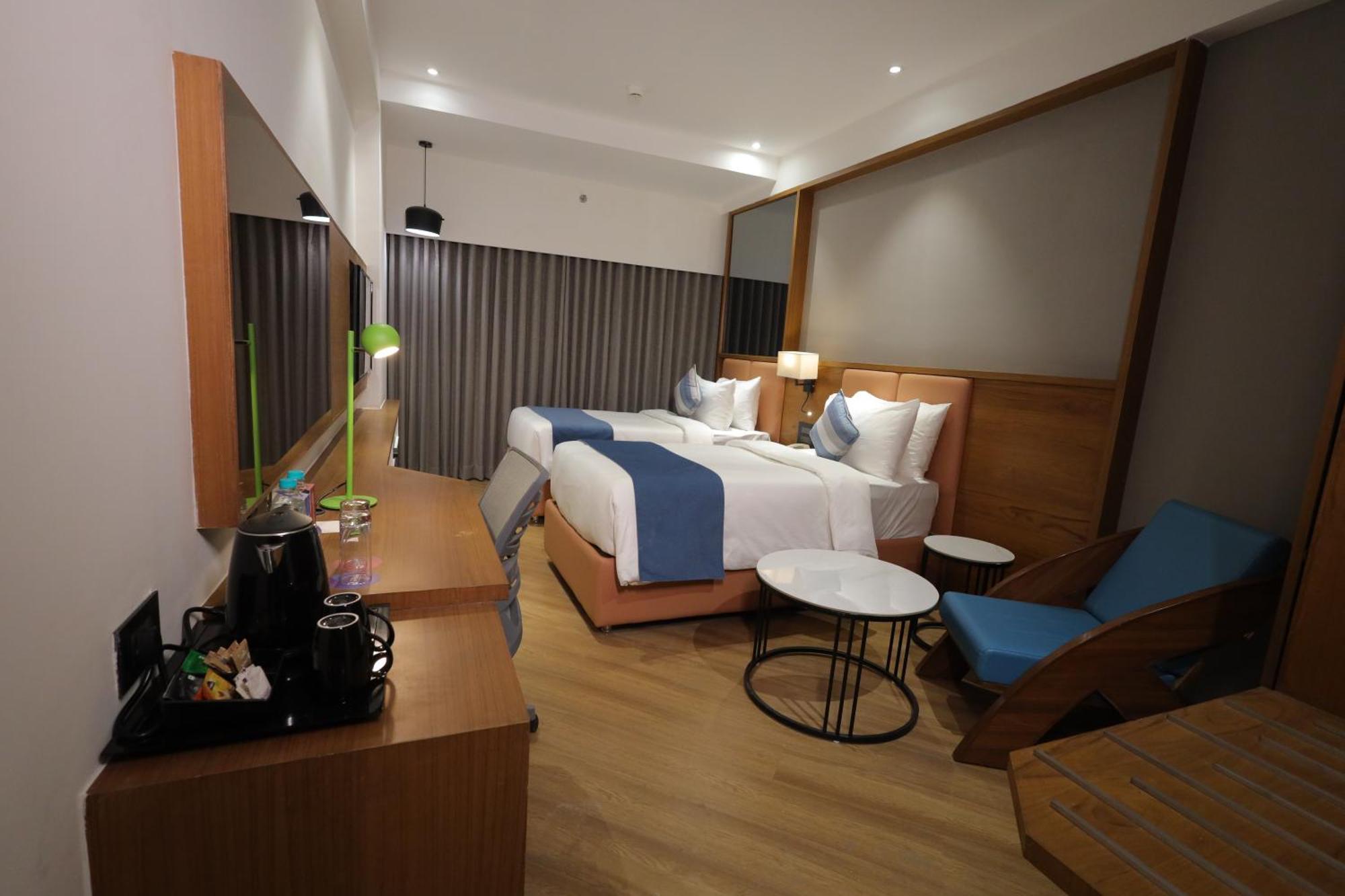 Ramada Encore By Wyndham Viramgam Экстерьер фото