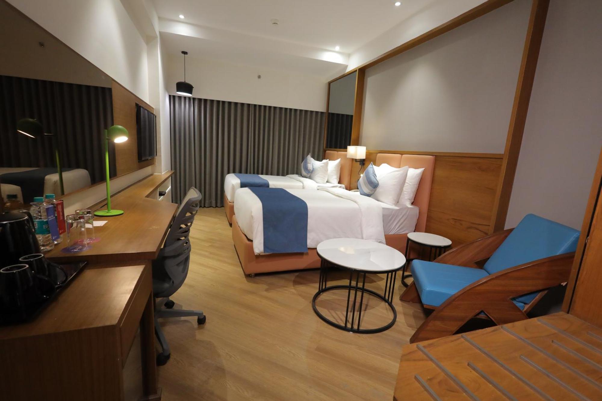Ramada Encore By Wyndham Viramgam Экстерьер фото