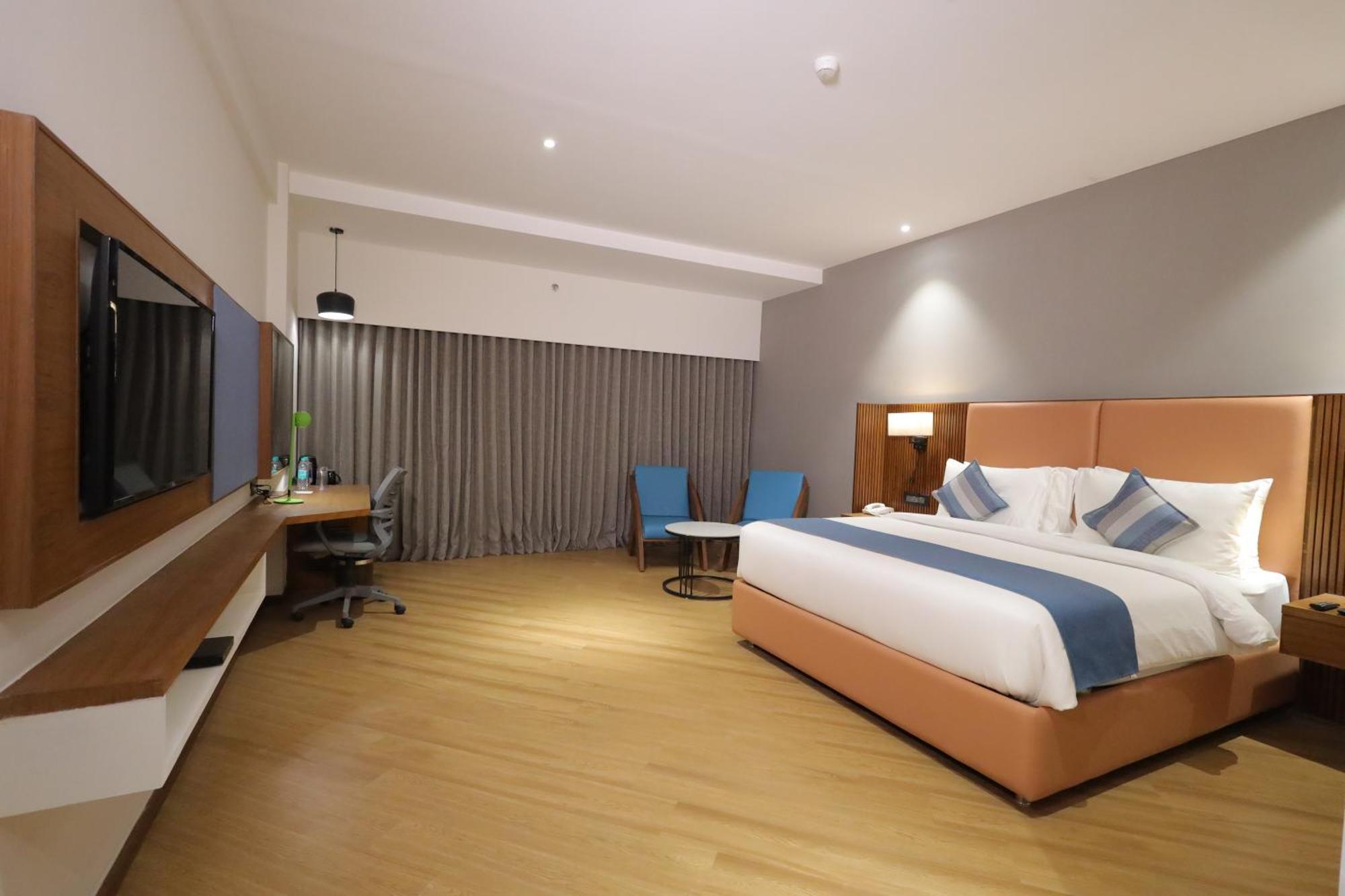 Ramada Encore By Wyndham Viramgam Экстерьер фото